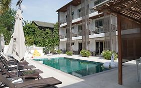 Ampha Place Hotel